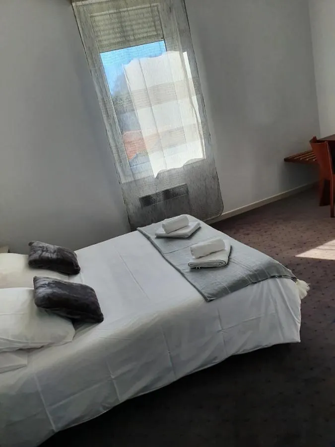 Hotel Du Parc Salies-du-Salat 3*,